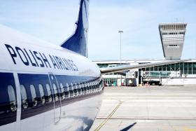 Kancelaria Sejmu podpisała z narodowym przewoźnikiem umowę na tzw. bilety otwarte, czyli z możliwością zmiany rezerwacji.