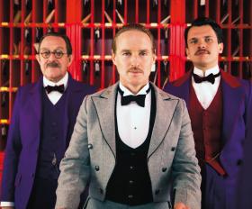 Owen Wilson (w środku) w najnowszym filmie Andersona „Grand Budapest Hotel”.
