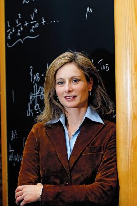 Lisa Randall jest młoda, obdarzona niebywałą inteligencją i aktywna zawodowo. Ktoś taki jest skazany na karierę.