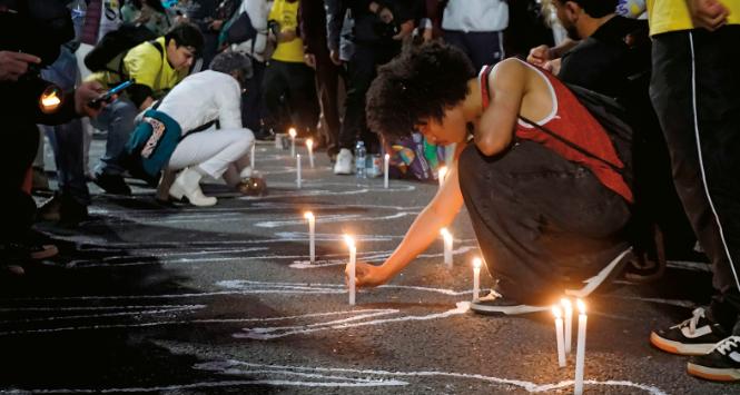 Brazylijczycy upamiętniają ofiary masakry w fawelach Rio de Janeiro.