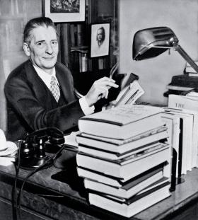 Słynny redaktor Max Perkins w 1943 r. Był odkrywcą m.in. Hemingwaya, Scotta Fitzgeralda, Thomasa Wolfe´a.