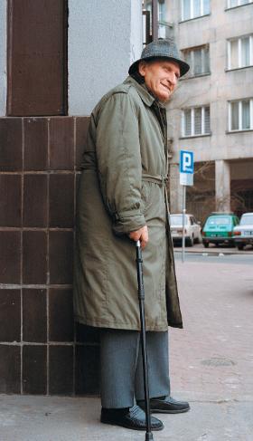 Rodzina jego ojca pochodziła z Krośniewic pod Kutnem, ze środowiska chasydów.