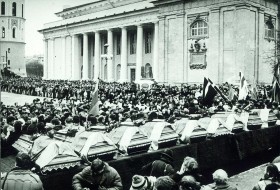 Wileński pogrzeb ofiar wydarzeń z 13 stycznia 1991 r.