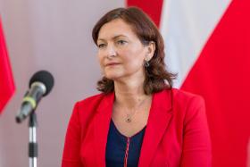 Jeśli kontrkandydatką Warchoła z PiS będzie Ewa Leniart, Solidarna Polska będzie ją atakować za to, że już dwukrotnie rezygnowała z mandatu pochodzącego z demokratycznych wyborów, by zostać wojewodą.