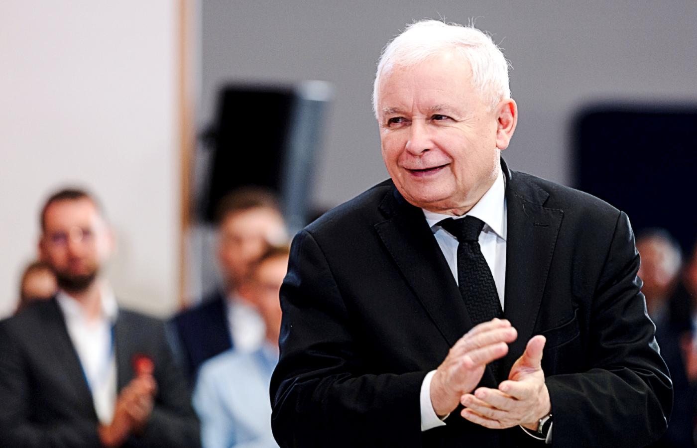 Prezes PiS Jarosław Kaczyński w czasie objazdu po kraju.