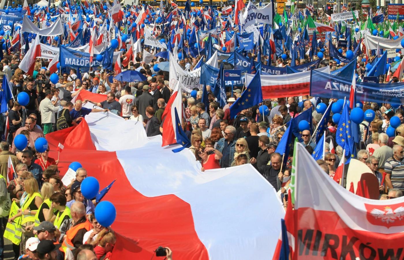 Według ustaleń stołecznego ratusza w „Marszu Wolności” wzięło udział 90 tys. ludzi.