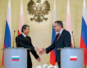W październiku 2010 r. wicepremierzy: Igor Sieczyn i Waldemar Pawlak podpisali międzyrządowe porozumienie ws. dostaw gazu ziemnego do Polski.