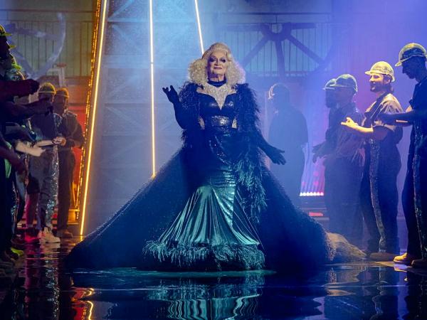 Kadr z serialu „Królowa”