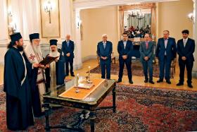 Greccy duchowni podczas ceremonii zaprzysiężenia rządu Aleksisa Tsiprasa.