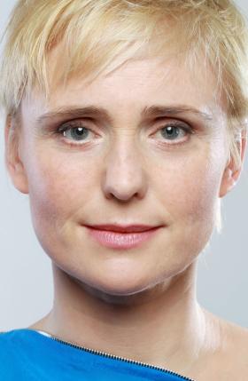 Z przygnębienia płaczę. I śpię. Albo idę na spacer - opowiada Kinga Preis.