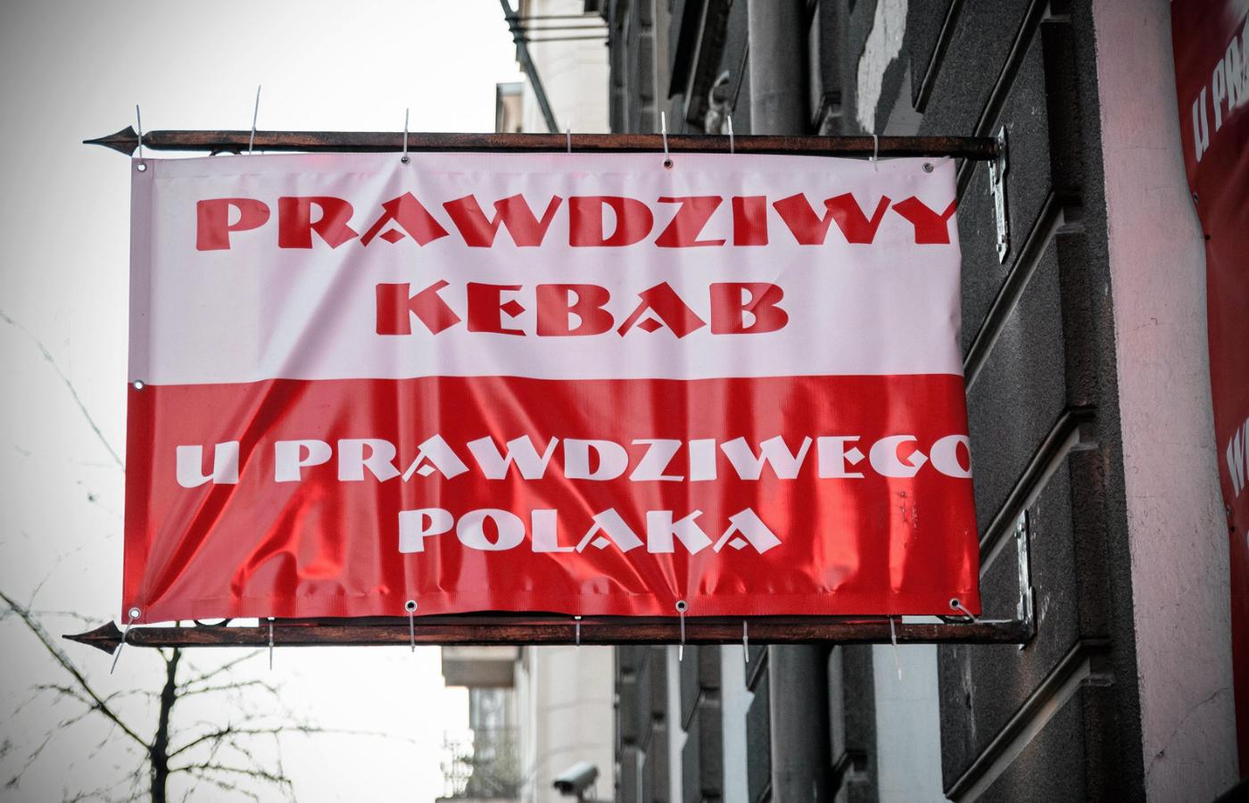 Są poważne plany, by polskim kebabem karmić Marsz Niepodległości w nadchodzącym listopadzie, z okazji stulecia niepodległości naszego kraju.