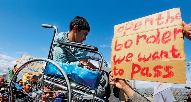 Otwórzcie granicę! Chcemy przejść! – demonstracja uchodźców przy przejściu grecko-macedońskim