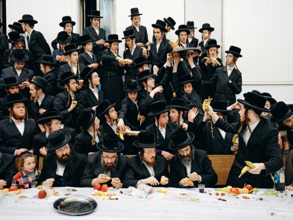 Ultraortodoksyjni Żydzi obchodzą święto wiosny Tu bi-szwat zwane Nowym Rokiem Drzew.