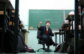 Czym w ogóle powinna być dzisiaj szkoła i jaka? Na fot. lekcja polskiego w białostockim liceum.