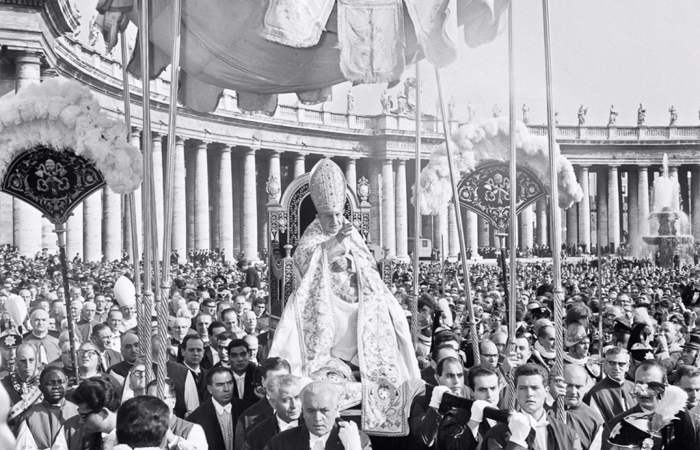 Jan XXIII podczas mszy inaugurującej 21 Synod Ekumeniczny w Rzymie, 1962 r.