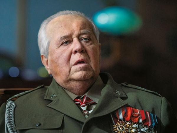 Marian Dziędziel w roli gen. Jerzego Ziętka w serialu „Ołowiane dzieci”