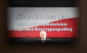 Jarosław Kaczyński, podobnie jak inni politycy PiS poważnie myśli o powrocie do władzy po najbliższych wyborach.