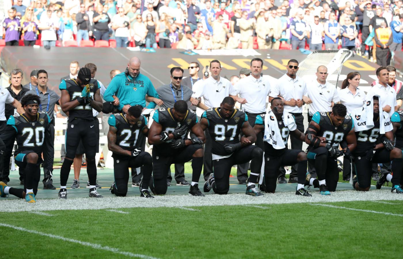 Futboliści solidaryzują się z Afroamerykanami w Stanach Zjednoczonych.