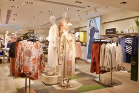 W 1995 r. wielkopowierzchniowe sklepy zajmowały 4 proc. powierzchni handlowej, w 2000 r. było to już 10,5 proc., pięć lat później 20,5 proc.