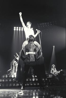 I nie dziwota. W końcu w kulturze popularnej zapisał się równie mocno jak choćby bohaterowie „Gwiezdnych wojen” (na których czasem jeździł podczas koncertów)...