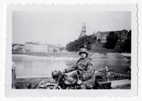 Pamiątkowa fotografia przed Wawelem.