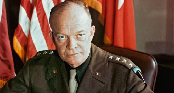 Jako 4-gwiazdkowy generał, 1943 r.