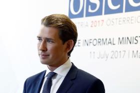 Nowy kanclerz Austrii Sebastian Kurz uchodzi za austriacki odpowiednik Macrona.