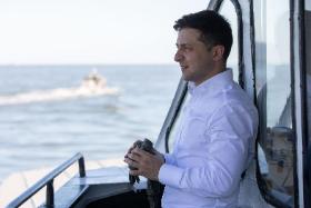 Dużą rolę we wzmocnieniu popularności prezydenta i jego partii przed wyborami odegrały wizyty w różnych regionach kraju.