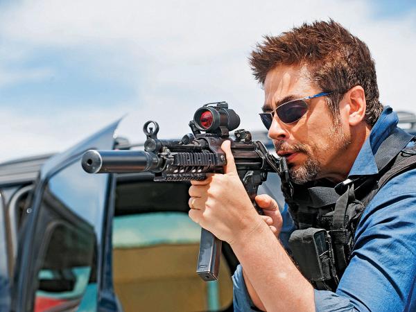 Benicio Del Toro jako demoniczny Alejandro.