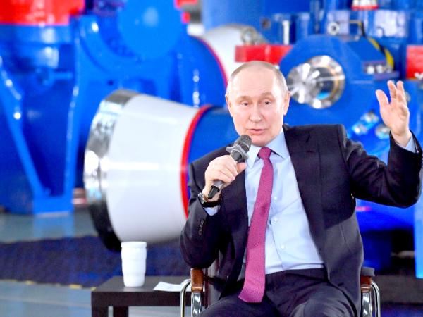 Władimir Putin podczas wizyty w Czelabińsku