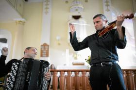 Bester Quartet, od 13 lat związany z firmą Johna Zorna Tzadik, wydał już siedem albumów.
