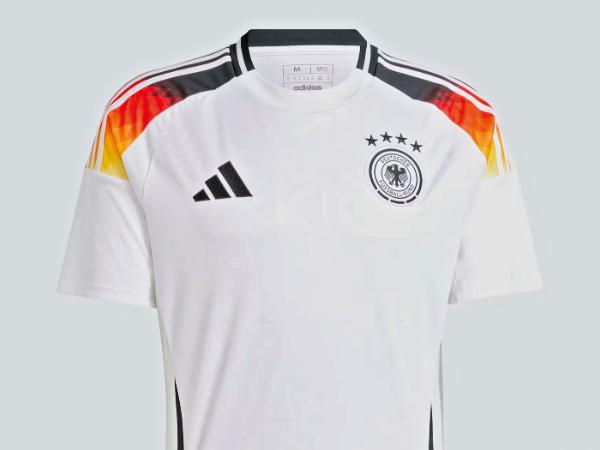 Niemiecki Związek Piłki Nożnej DFB pociesza, że rzecz wchodzi w życie dopiero w 2027 r.