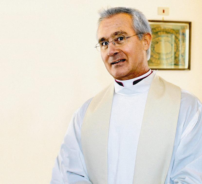 Nunzio Scarano (ur. w 1952 r.), duchowny włoski. Przed otrzymaniem święceń kapłańskich w 1987 r. pracował w bankowości.