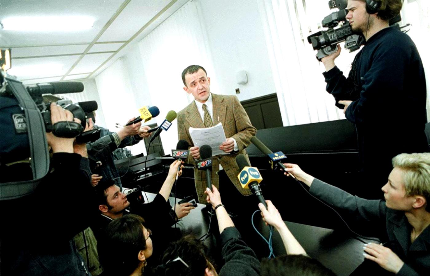 Dariusz Ratajczak przed sądem. Kwiecień 2000 r.