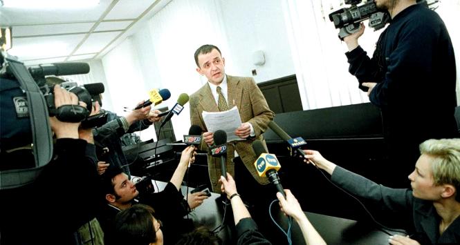 Dariusz Ratajczak przed sądem. Kwiecień 2000 r.