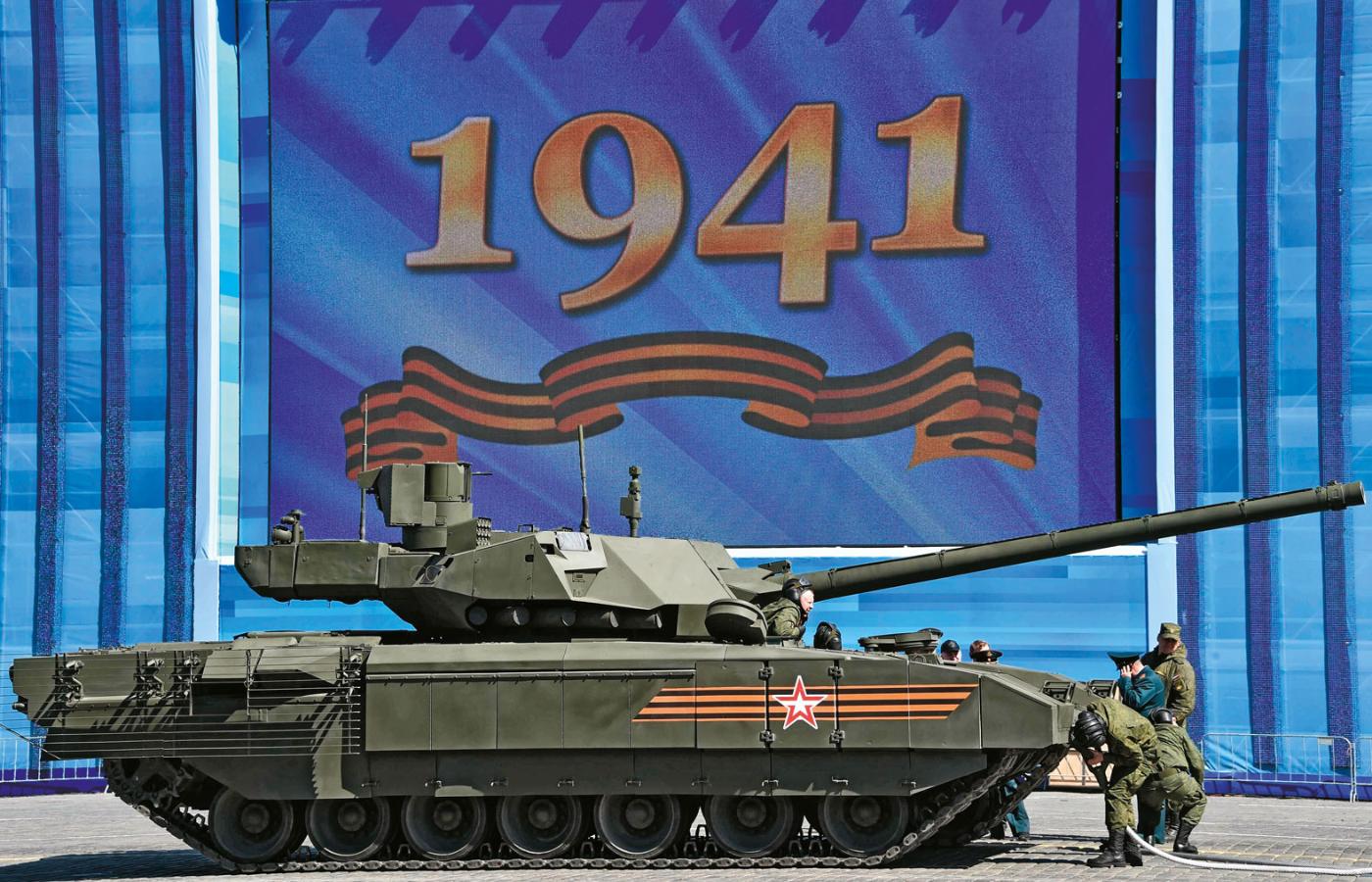 W sierpniu 2020 r. Rosjanie potwierdzili rozpoczęcie seryjnej produkcji nowoczesnych czołgów T-14 Armata.