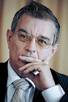 Prof. dr hab. Julian Auleytner