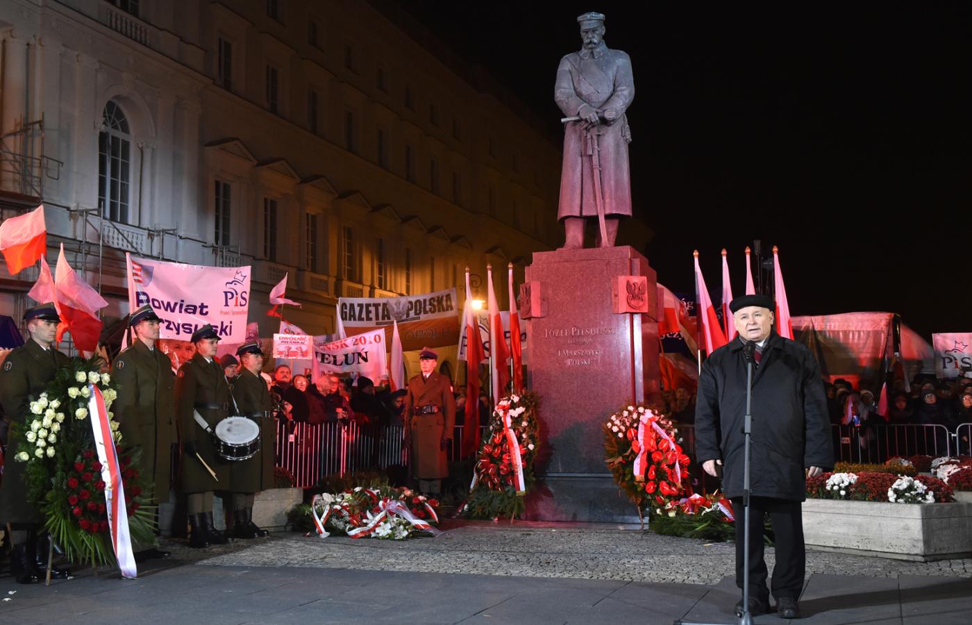 Prawicowe elity, z Jarosławem Kaczyńskim na czele, zawsze chętnie czerpały z dziedzictwa Marszałka. Lecz nie całego dziedzictwa.