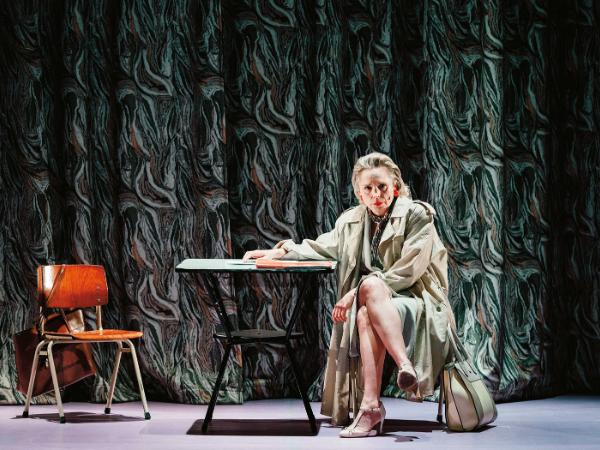 „Kobieta samotna”, reż. Anna Smolar