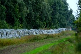 Dla Łukaszenki migranci są jedynie środkiem do celu, jakim jest odstąpienie Unii Europejskiej od sankcji nałożonych na Białoruś.