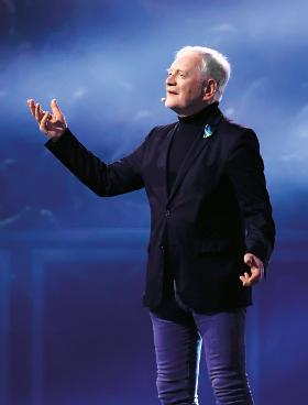 Andrzej Seweryn recytujący wiersz Tarasa Szewczenki „Testament” podczas koncertu charytatywnego TVN.