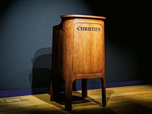 Pierwsza trybunka Ive’ego