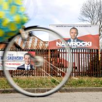 Aż 55 proc. badanych uważa, że polityczny duopol odzwierciedla prawdziwe podziały społeczne.