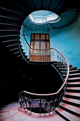 Wnętrze kamienicy we Wrocławiu