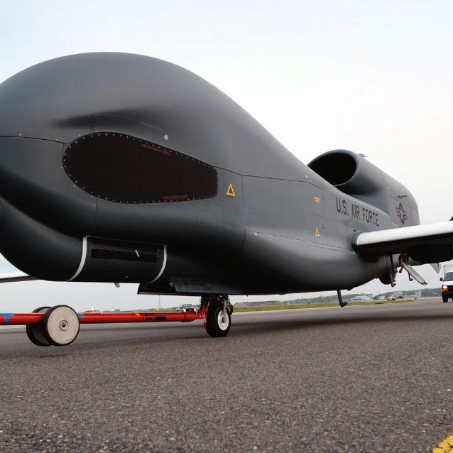 Jeszcze przed rosyjską agresją na Ukrainę nad całym terytorium tego państwa operował RQ-4 Global Hawk. Może on pozostawać w powietrzu nawet 30 godz.