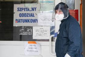 Zmienione procedury dotyczące ratownictwa medycznego powodują większe opóźnienia w udzieleniu pomocy – co czasami skutkuje śmiercią pacjenta.