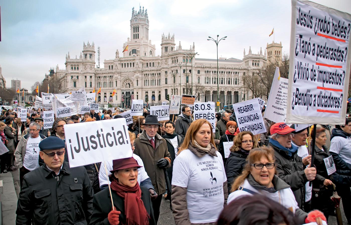 Madryt, 27 stycznia 2013 r. - manifestacja w sprawie ukradzionych dzieci.