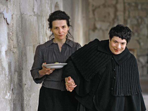 Juliette Binoche jako uwięziona w szpitalu psychiatrycznym Camille Claudel.