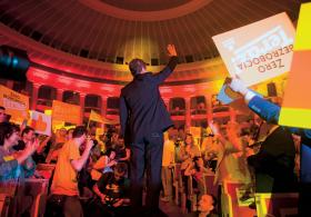 Janusz Palikot ogłasza w Kongresowej nowy, skrajnie lewicowy program społeczny Ruchu Palikota.