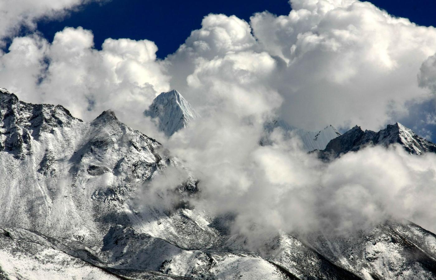 Człowiek raptownie przetransportowany na Mount Everest w ciągu kilku minut traci przytomność i umiera.